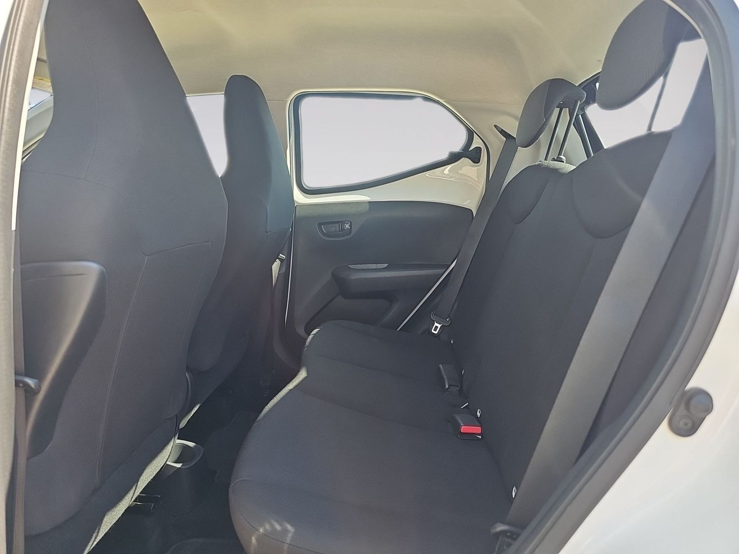 Toyota Aygo 1.0 70 x-play 53 kW (72 CV)