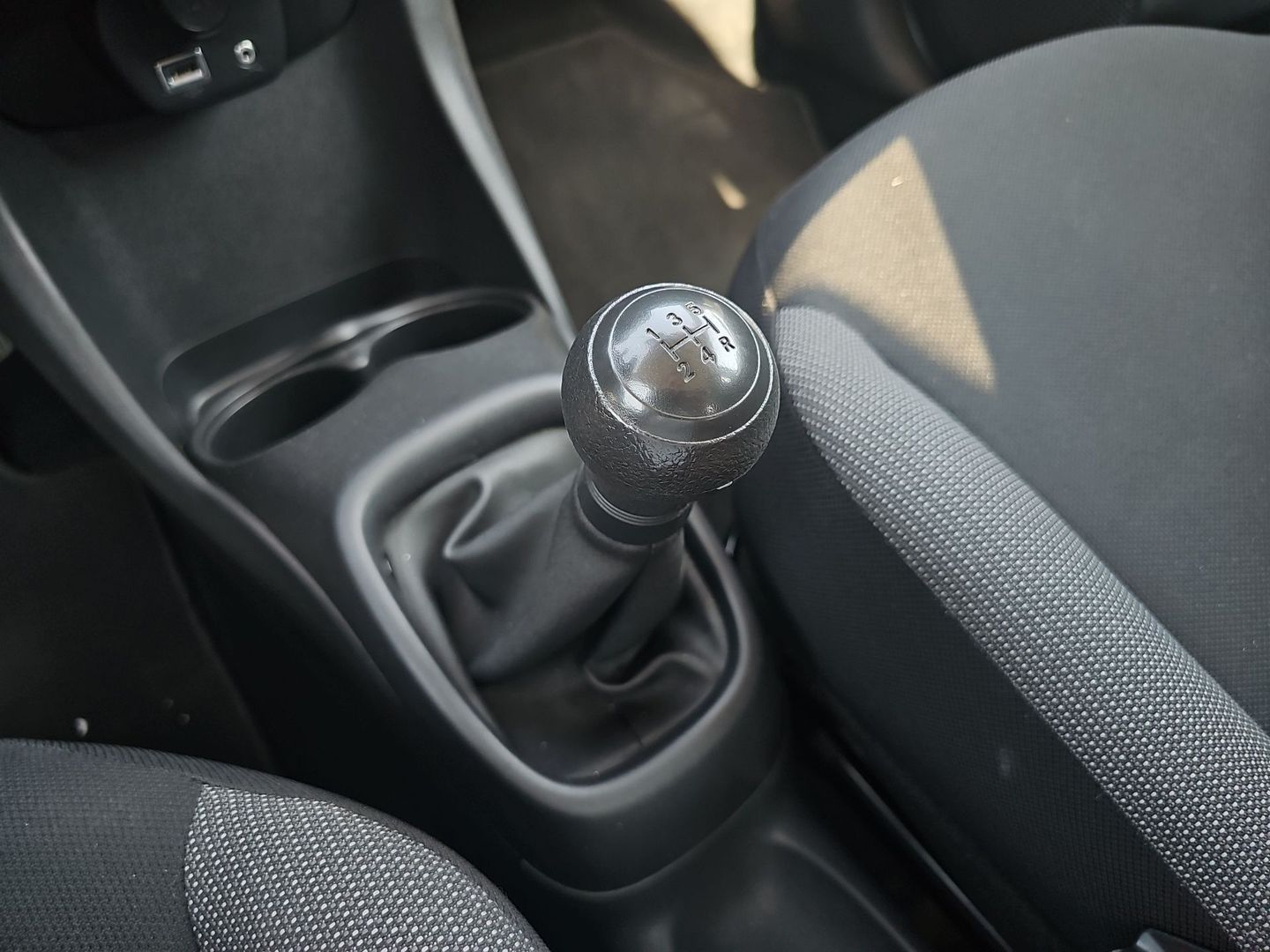 Toyota Aygo 1.0 70 x-play 53 kW (72 CV)