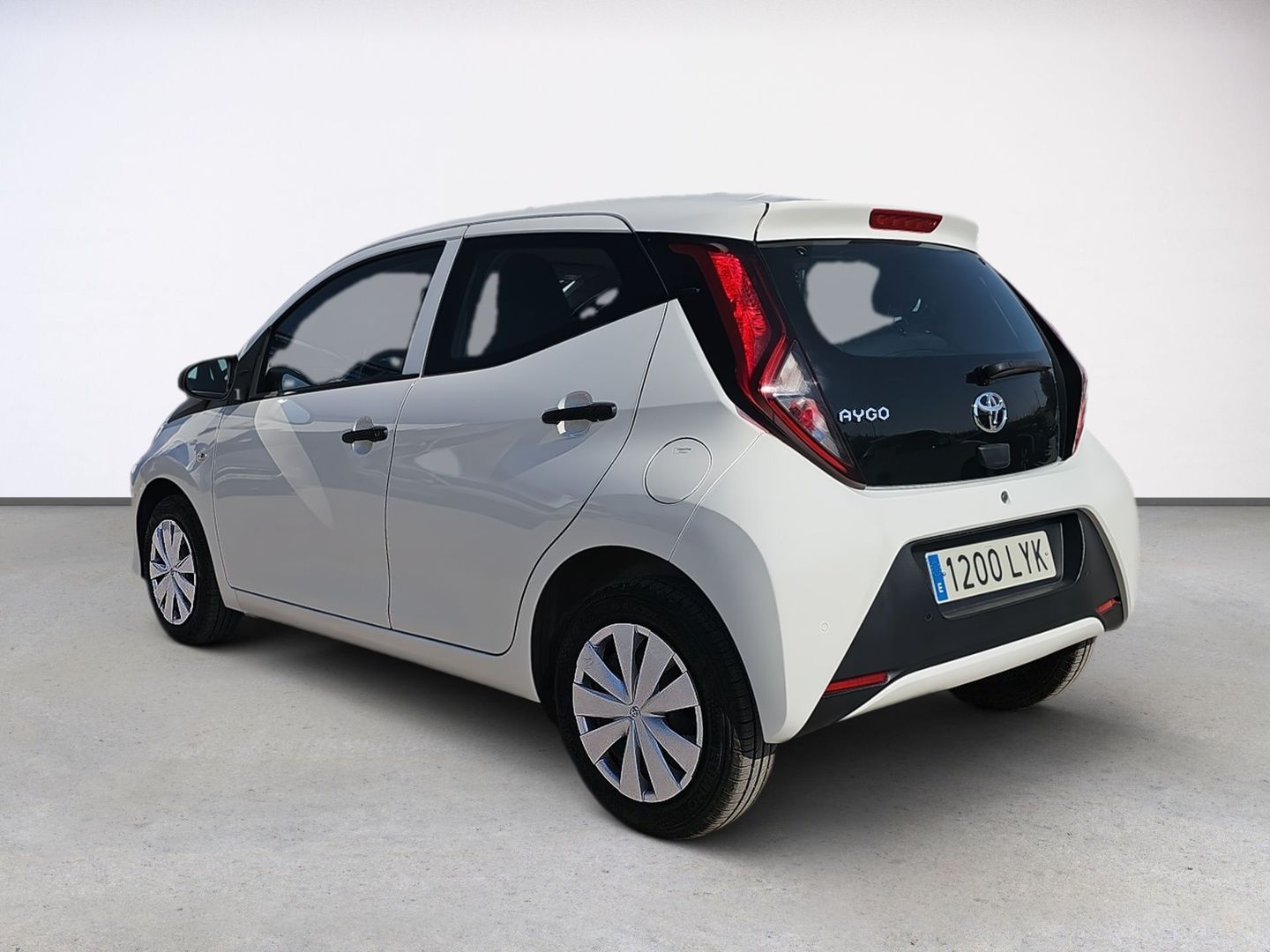 Toyota Aygo 1.0 70 x-play 53 kW (72 CV)