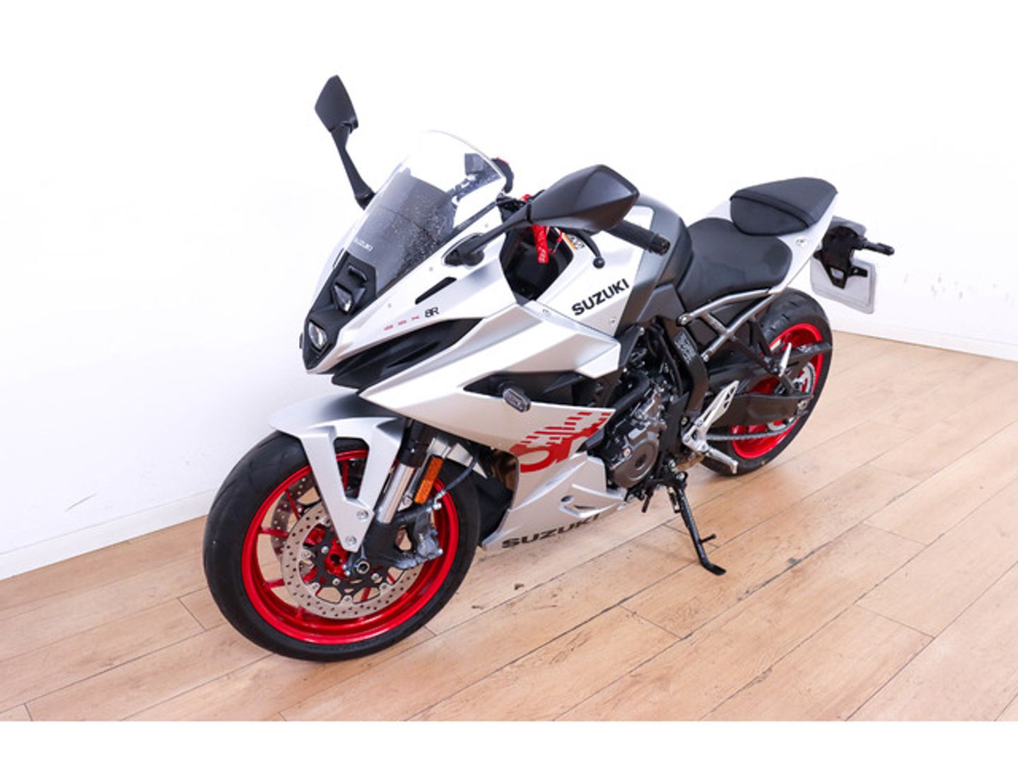 Suzuki GSX-8R
