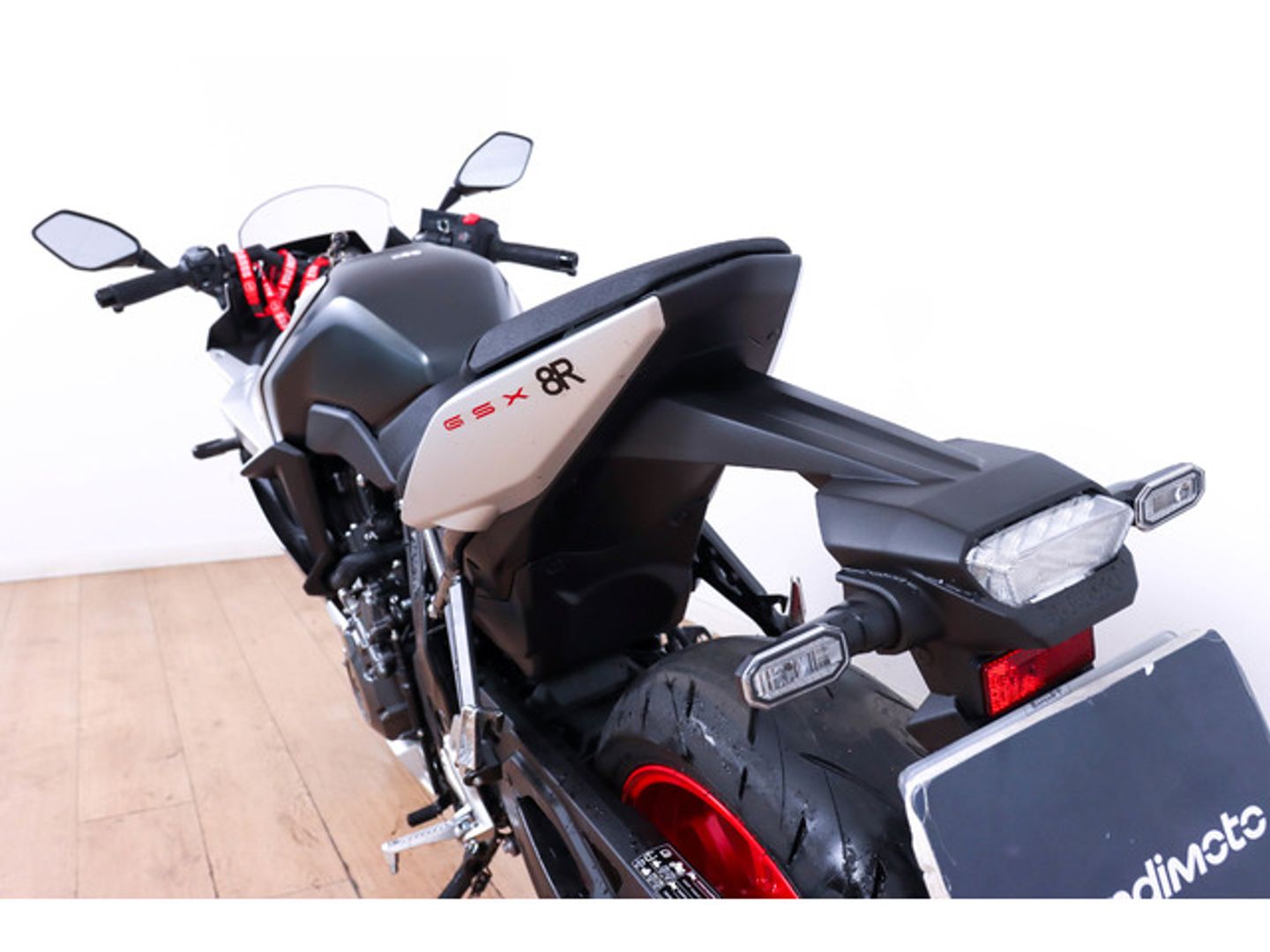 Suzuki GSX-8R