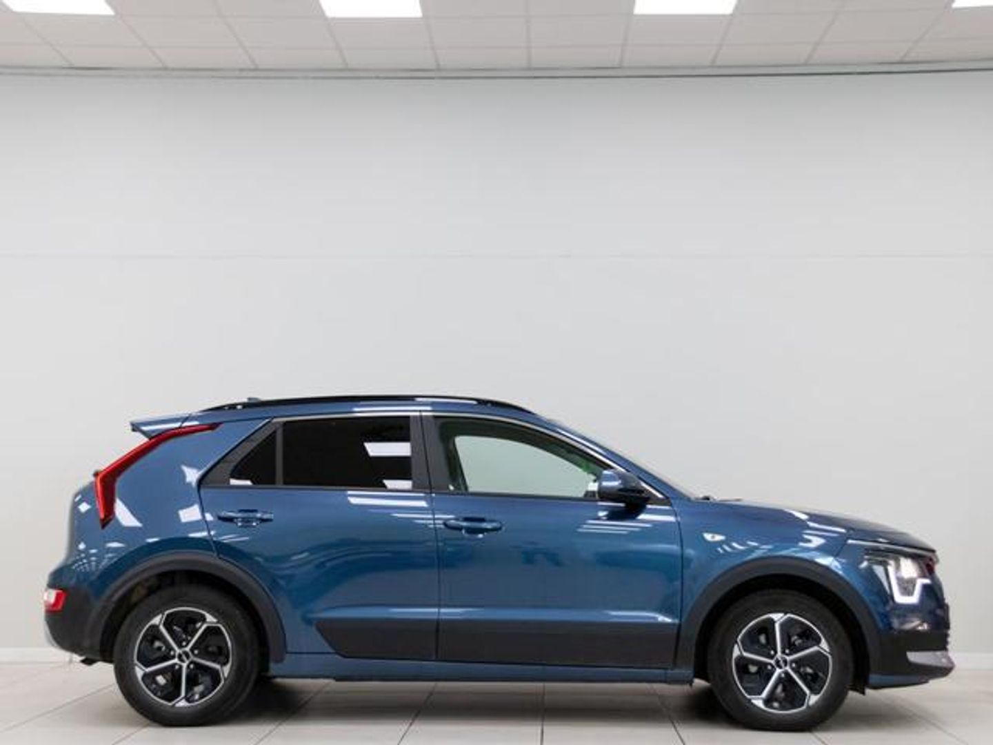 Kia Niro 1.6 GDi HEV Concept 104 kW (141 CV)