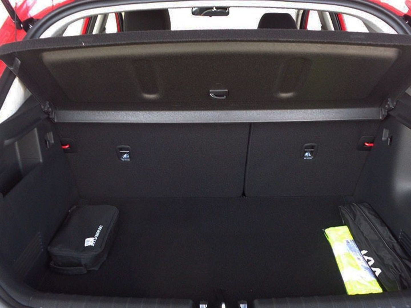 Kia Stonic 1.0 T-GDi MHEV MT Concept 74 kW (100 CV)