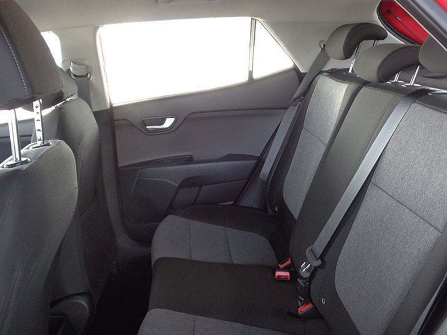 Kia Stonic 1.0 T-GDi MHEV MT Concept 74 kW (100 CV)