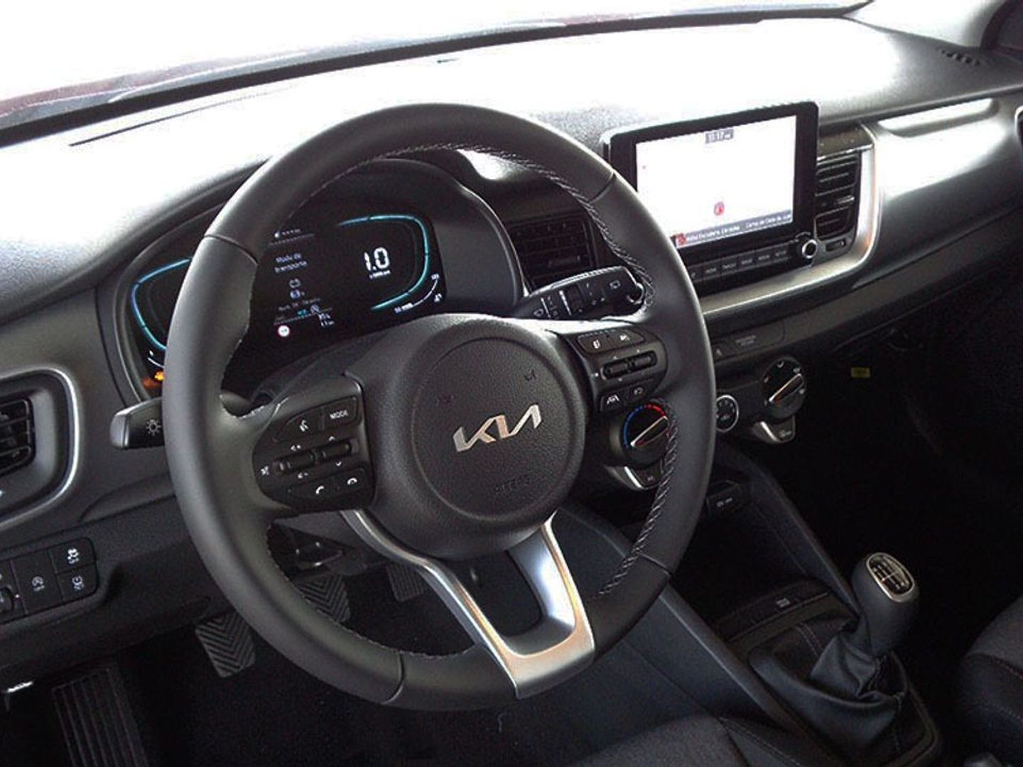 Kia Stonic 1.0 T-GDi MHEV MT Concept 74 kW (100 CV)