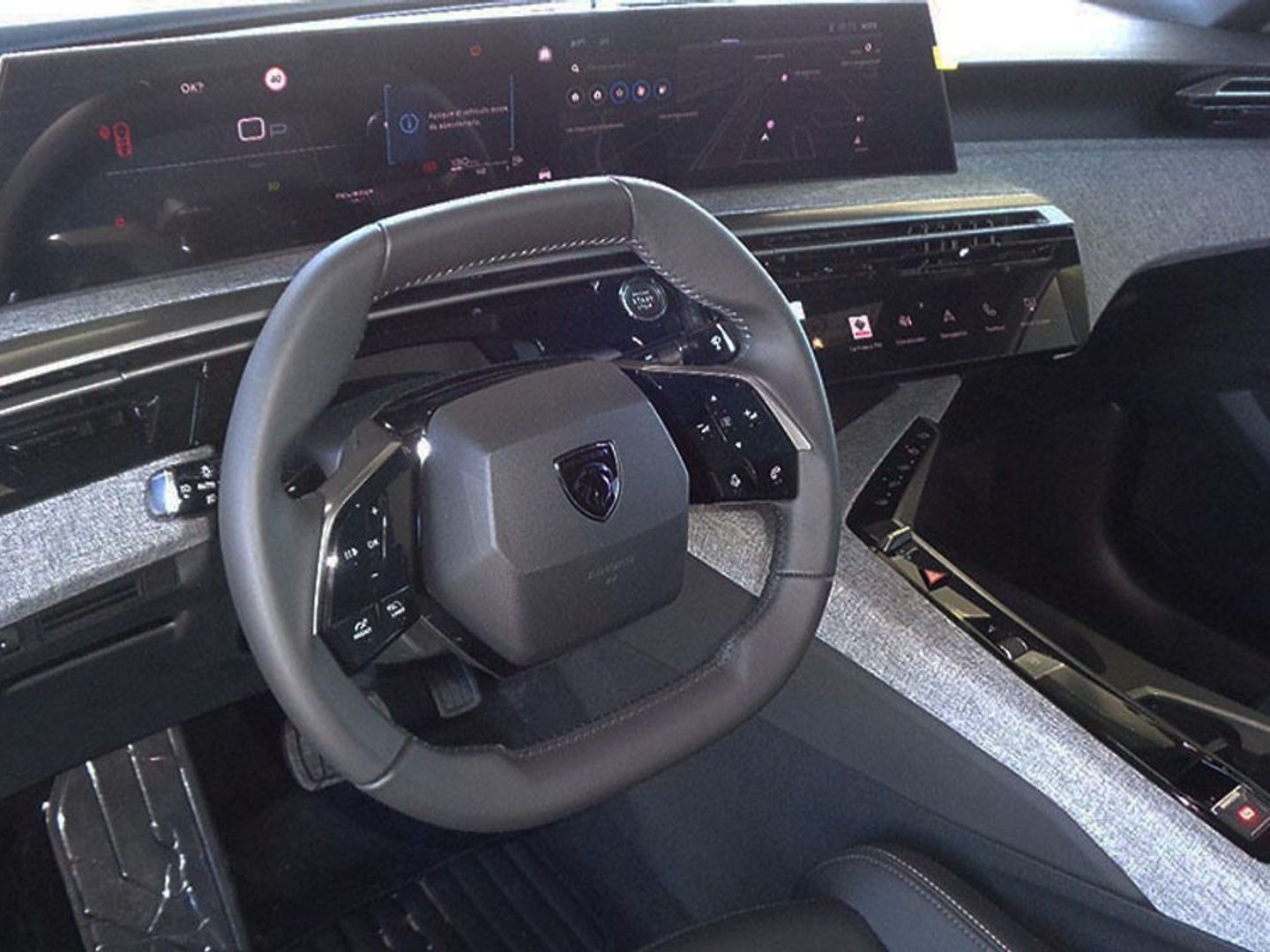 Peugeot 3008 Allure Hybrid eDCS6 100 kW (136 CV)