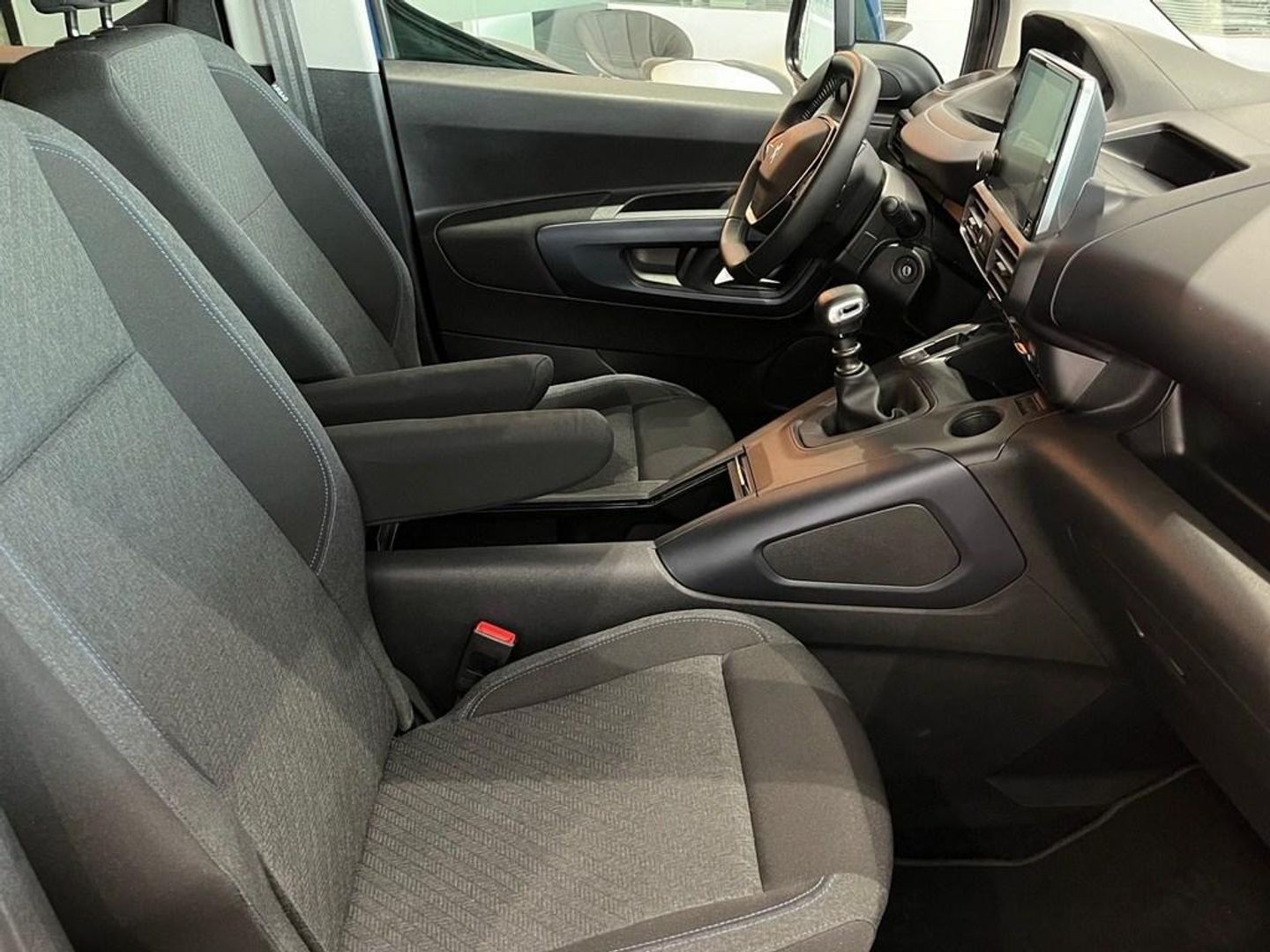 Peugeot Rifter BlueHDi 100 Allure Pack Standard 73 kW (100 CV)