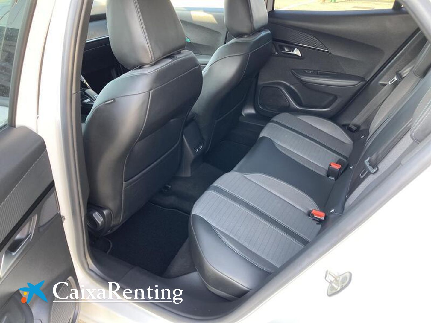 Peugeot 2008 PureTech 130 S&S Allure Pack EAT8 96 kW (130 CV)