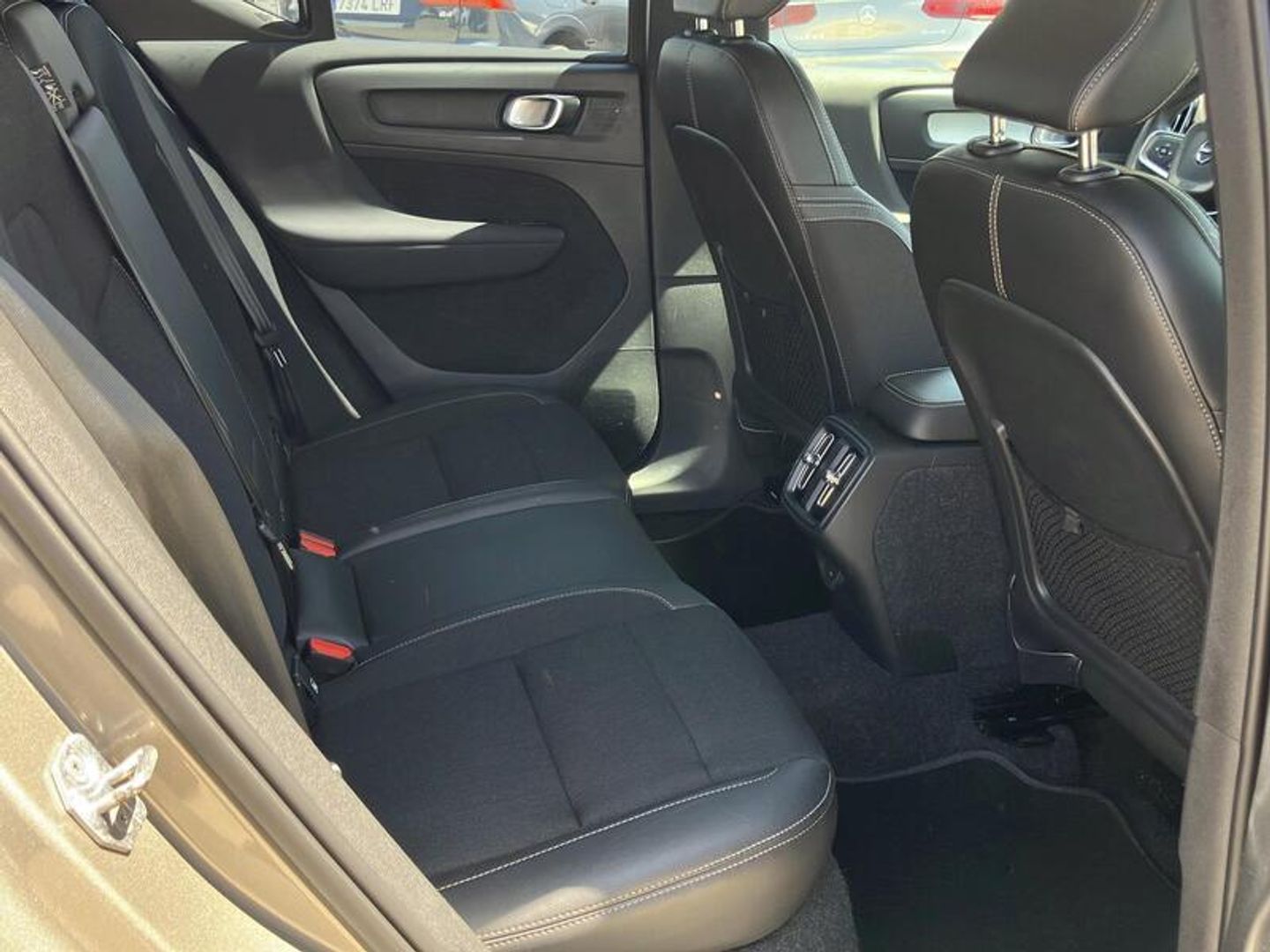 Volvo XC40 T3 Business Plus Auto 120 kW (163 CV)