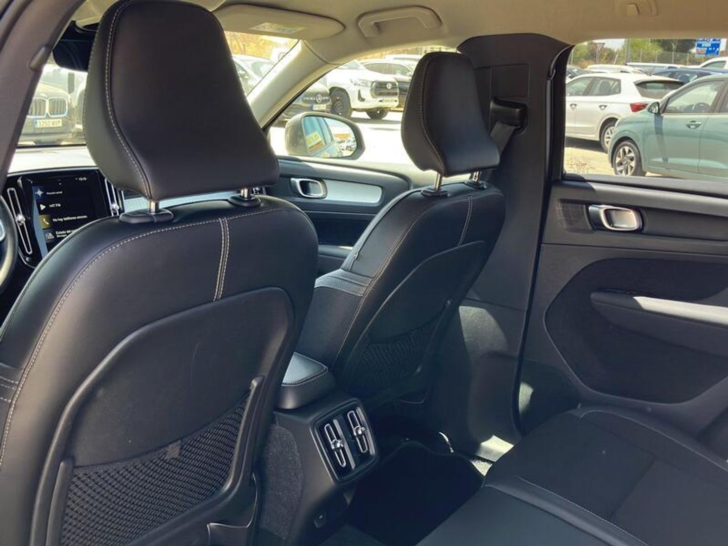 Volvo XC40 T3 Business Plus Auto 120 kW (163 CV)
