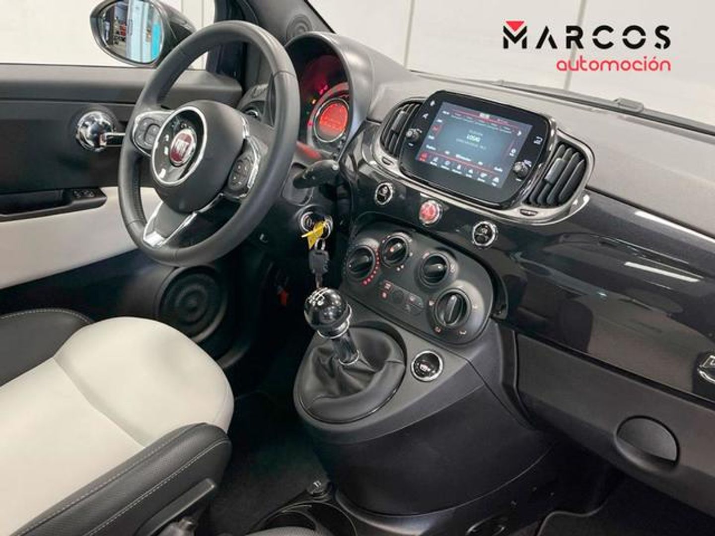 Fiat 500 1.0 Hybrid Dolcevita 51 kW (70 CV)