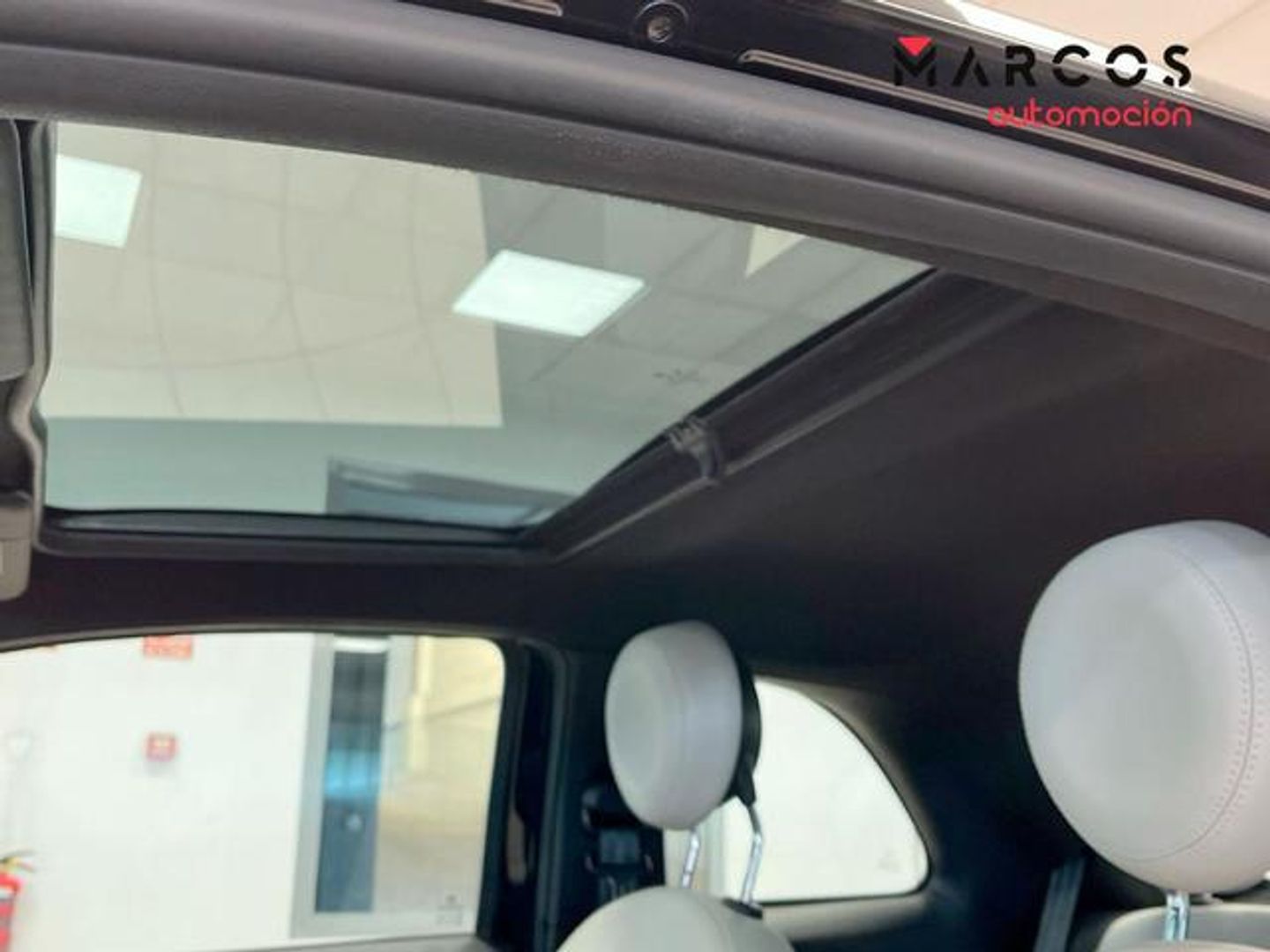 Fiat 500 1.0 Hybrid Dolcevita 51 kW (70 CV)