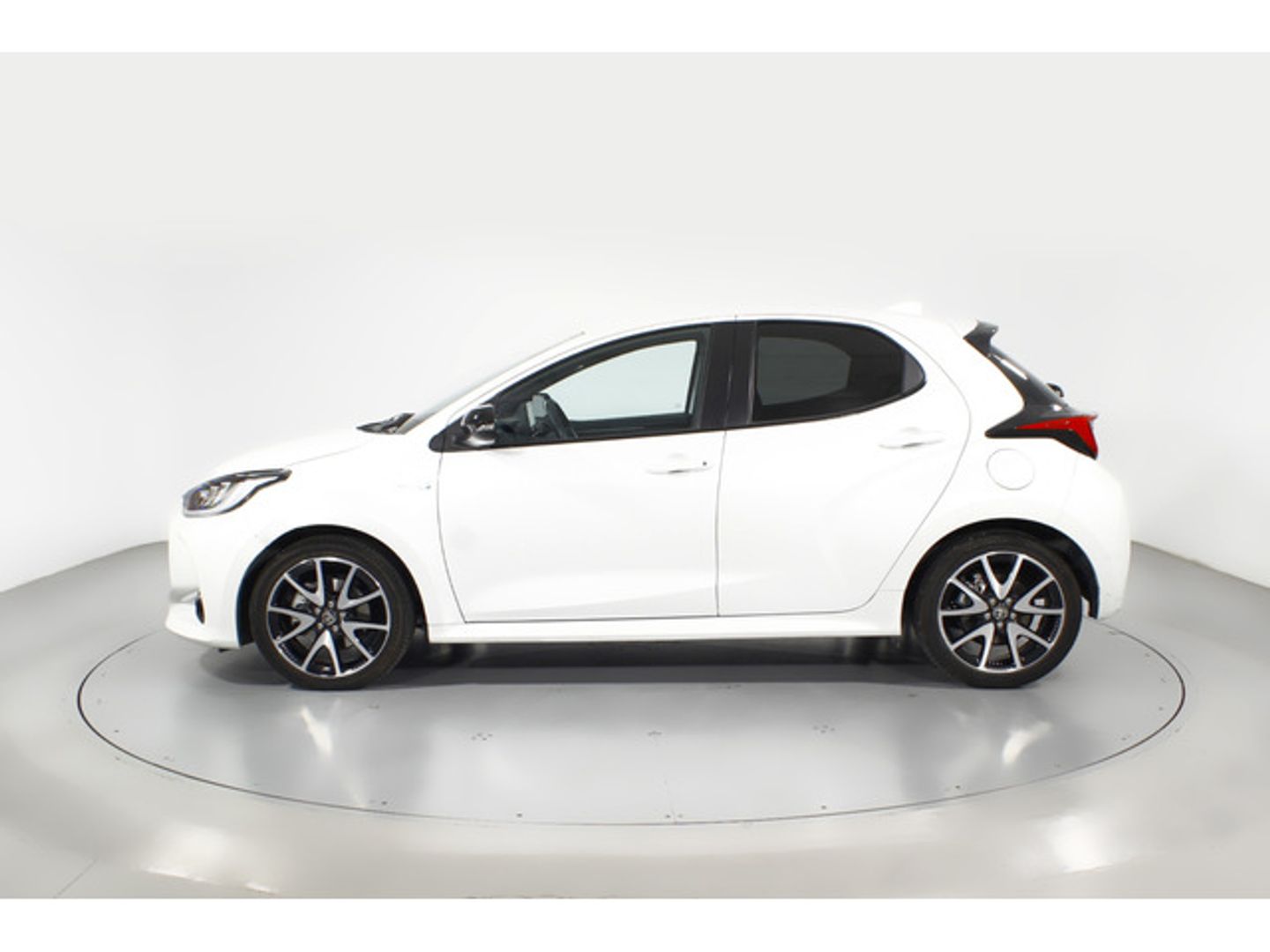 Toyota Yaris 120H Style 85 kW (116 CV)