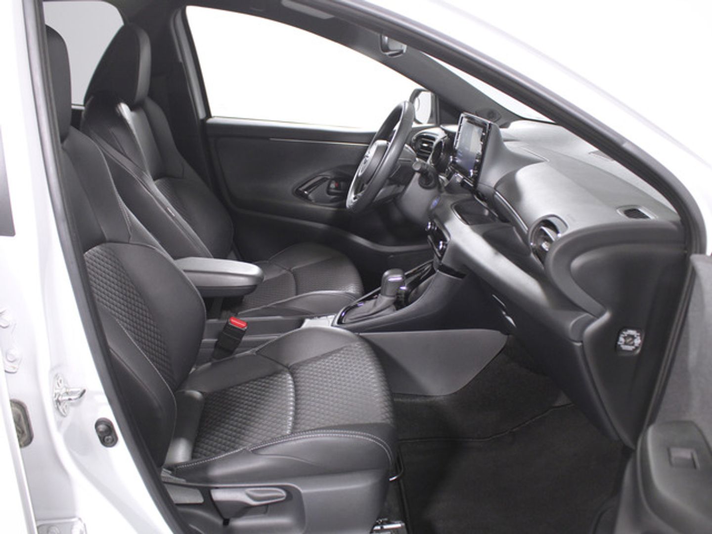 Toyota Yaris 120H Style 85 kW (116 CV)