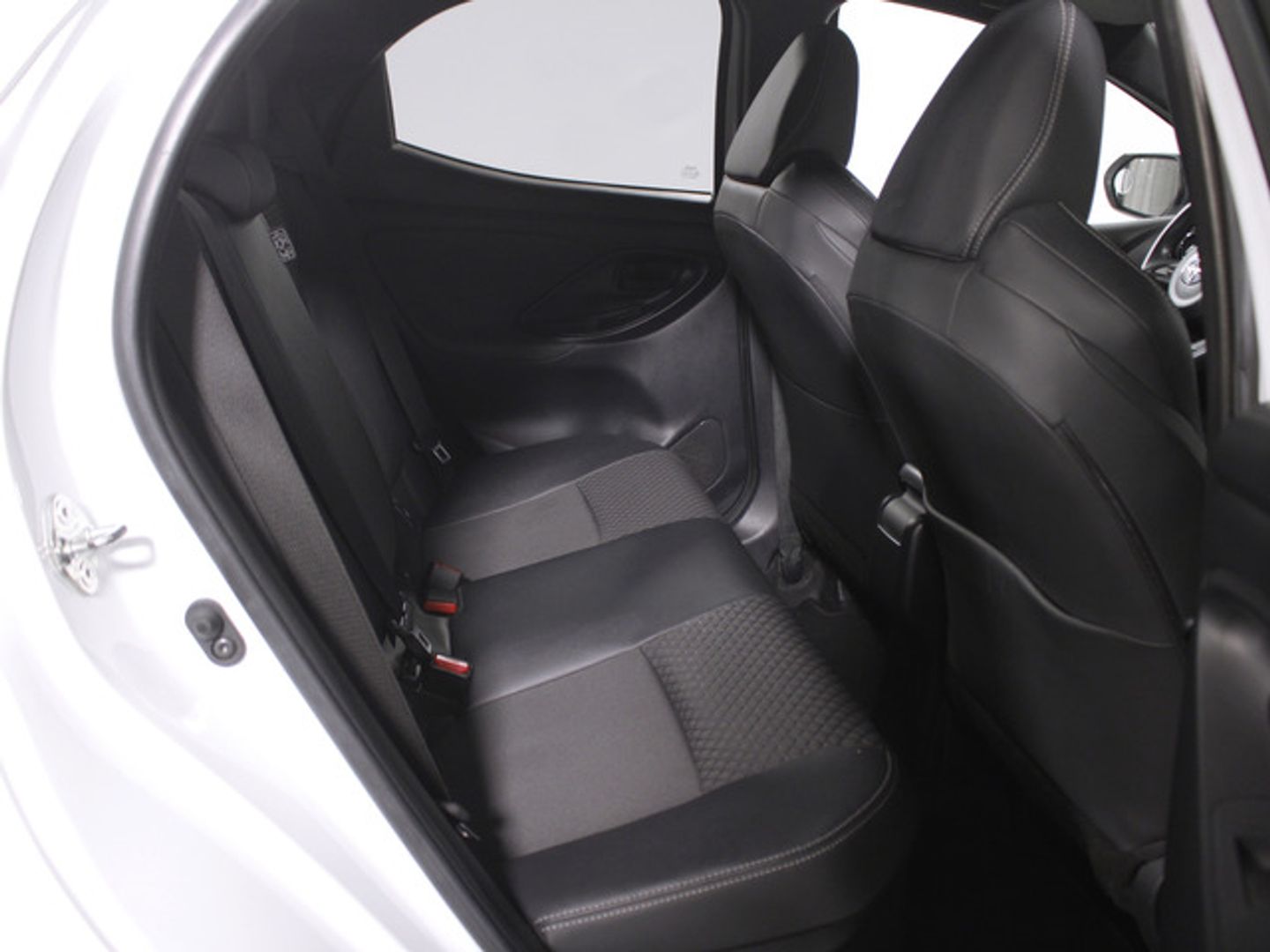 Toyota Yaris 120H Style 85 kW (116 CV)