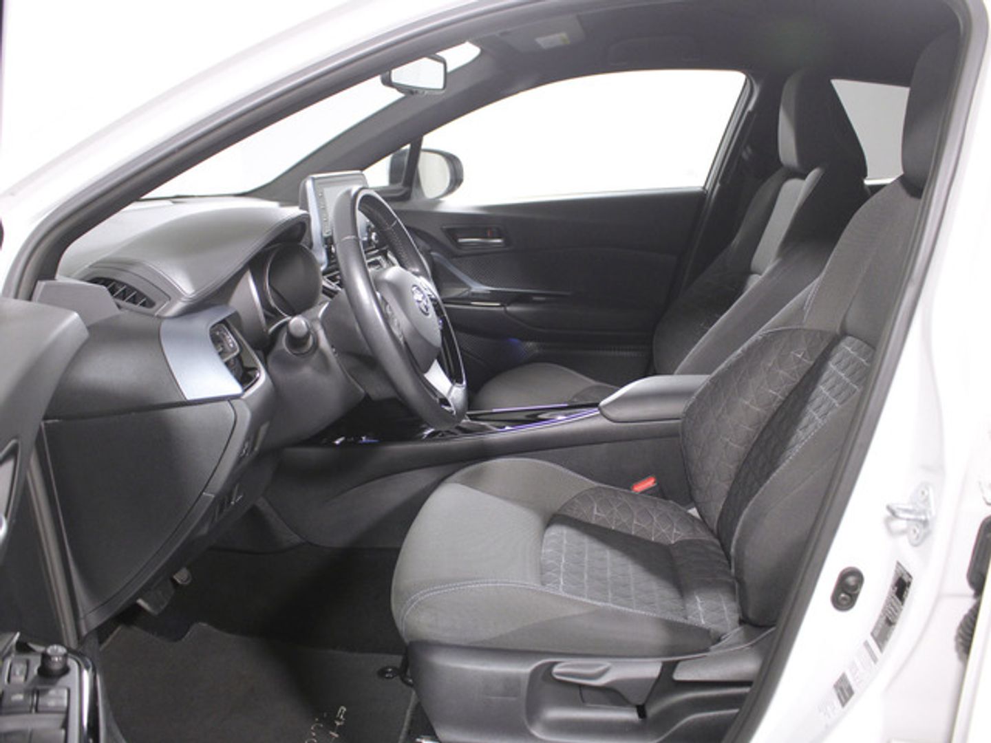 Toyota C-HR 1.8 125H Advance 90 kW (122 CV)