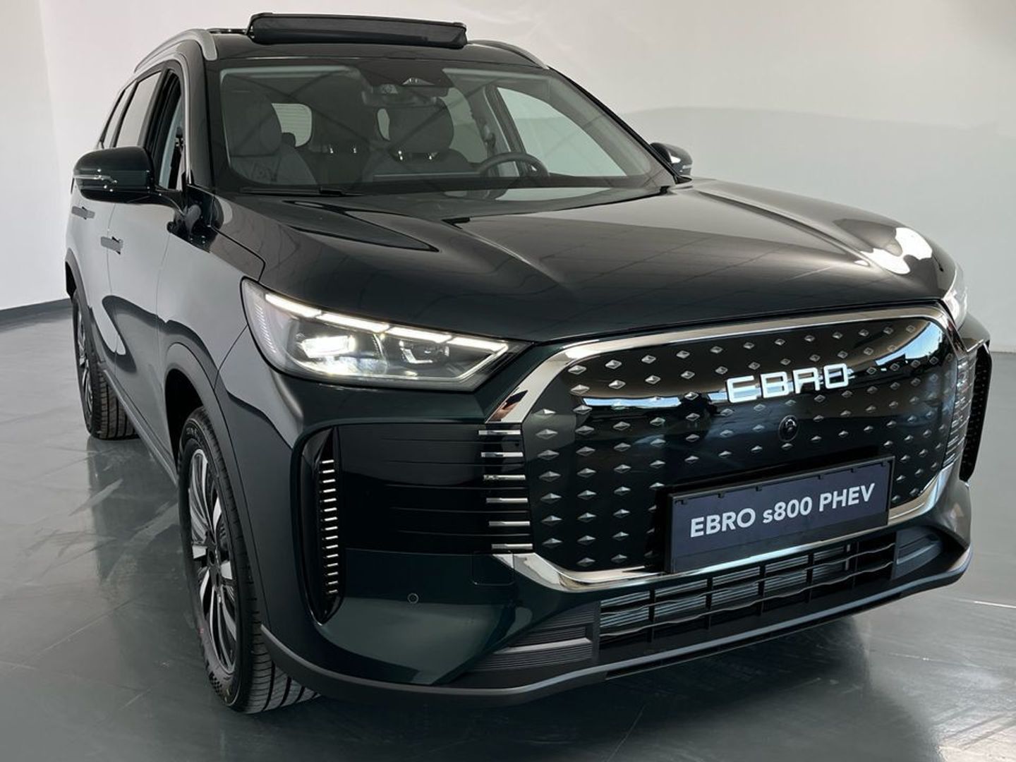 Ebro S800 1.5 TGDI PHEV Luxury E-CVT 255 kW (347 CV)