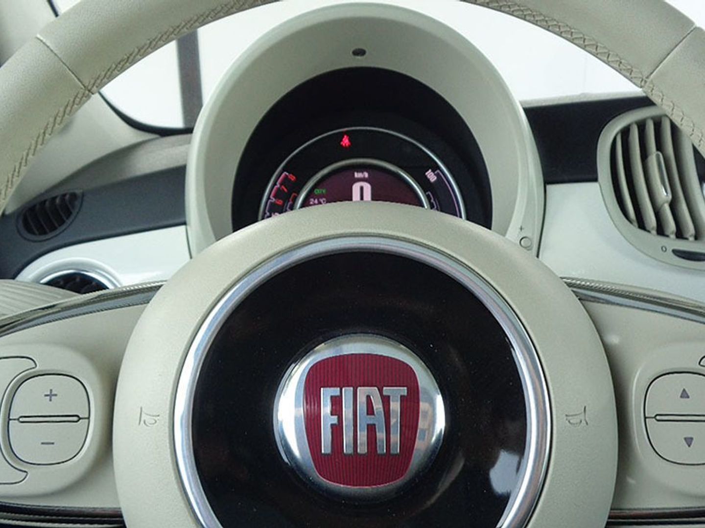 Fiat 500 1.0 Hybrid Dolcevita 51 kW (70 CV)