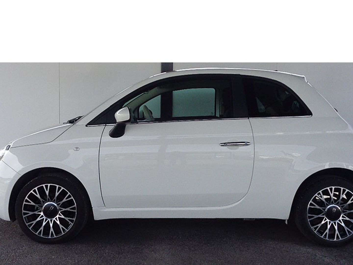 Fiat 500 1.0 Hybrid Dolcevita 51 kW (70 CV)
