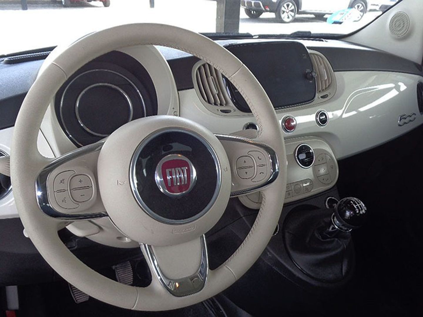 Fiat 500 1.0 Hybrid Dolcevita 51 kW (70 CV)
