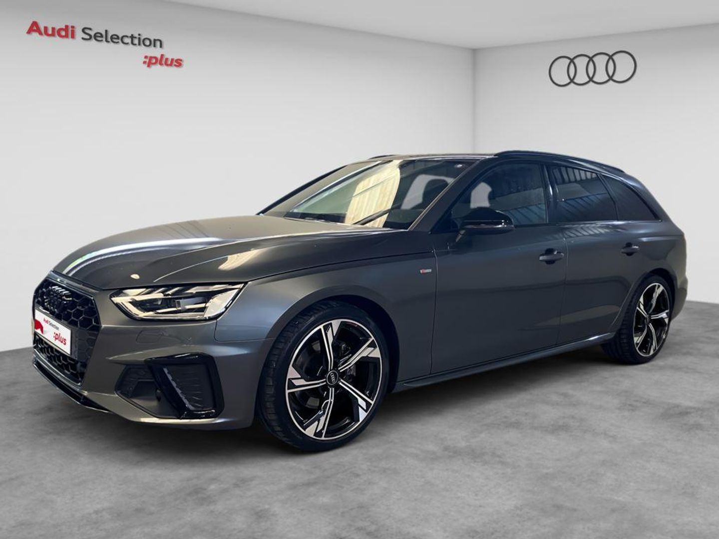 Audi A4 Avant Black line 35 TFSI 110 kW (150 CV) S tronic Gris Familiar