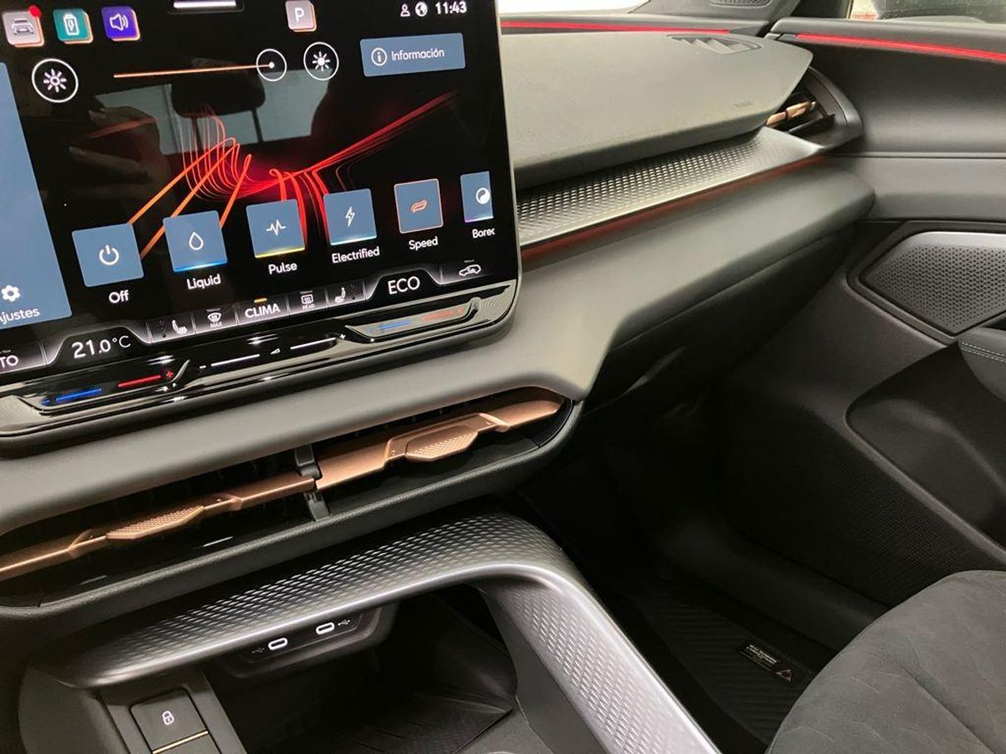 CUPRA Terramar 1.5 TSI e-Hybrid VZ DSG 200 kW (272 CV) Negro SUV