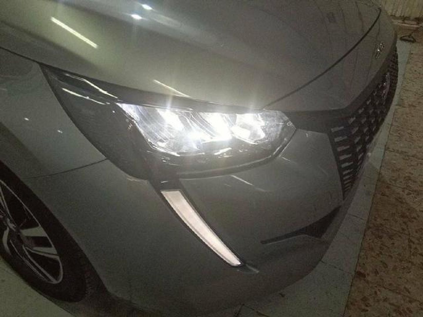 Peugeot 208 PureTech 100 Allure 75 kW (100 CV)
