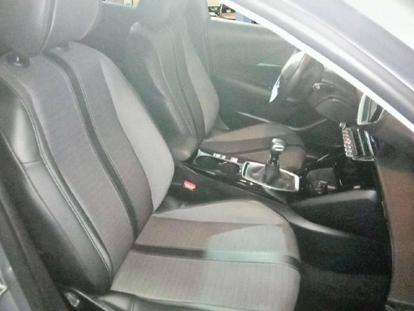 Peugeot 208 PureTech 100 Allure 75 kW (100 CV)