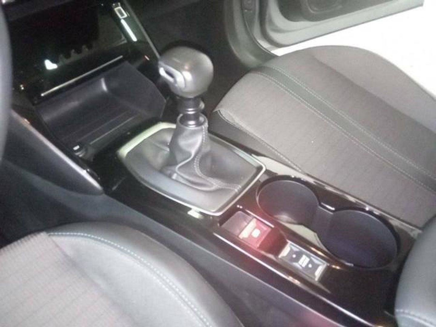 Peugeot 208 PureTech 100 Allure 75 kW (100 CV)