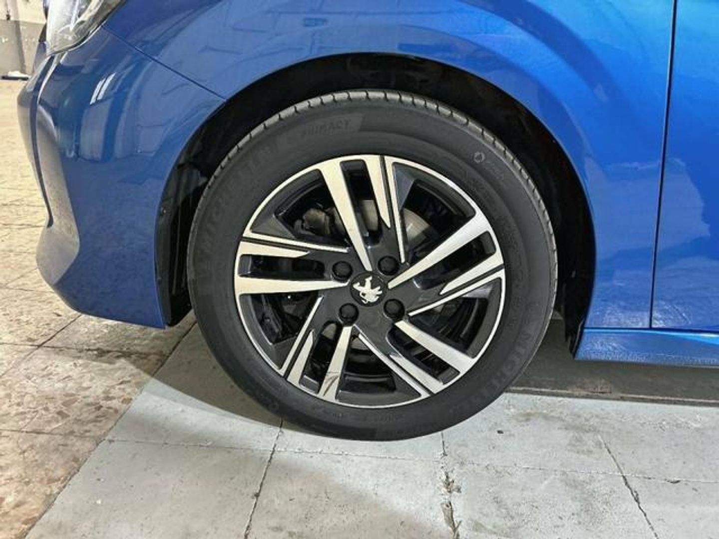 Peugeot 208 PureTech 100 Allure 75 kW (100 CV)