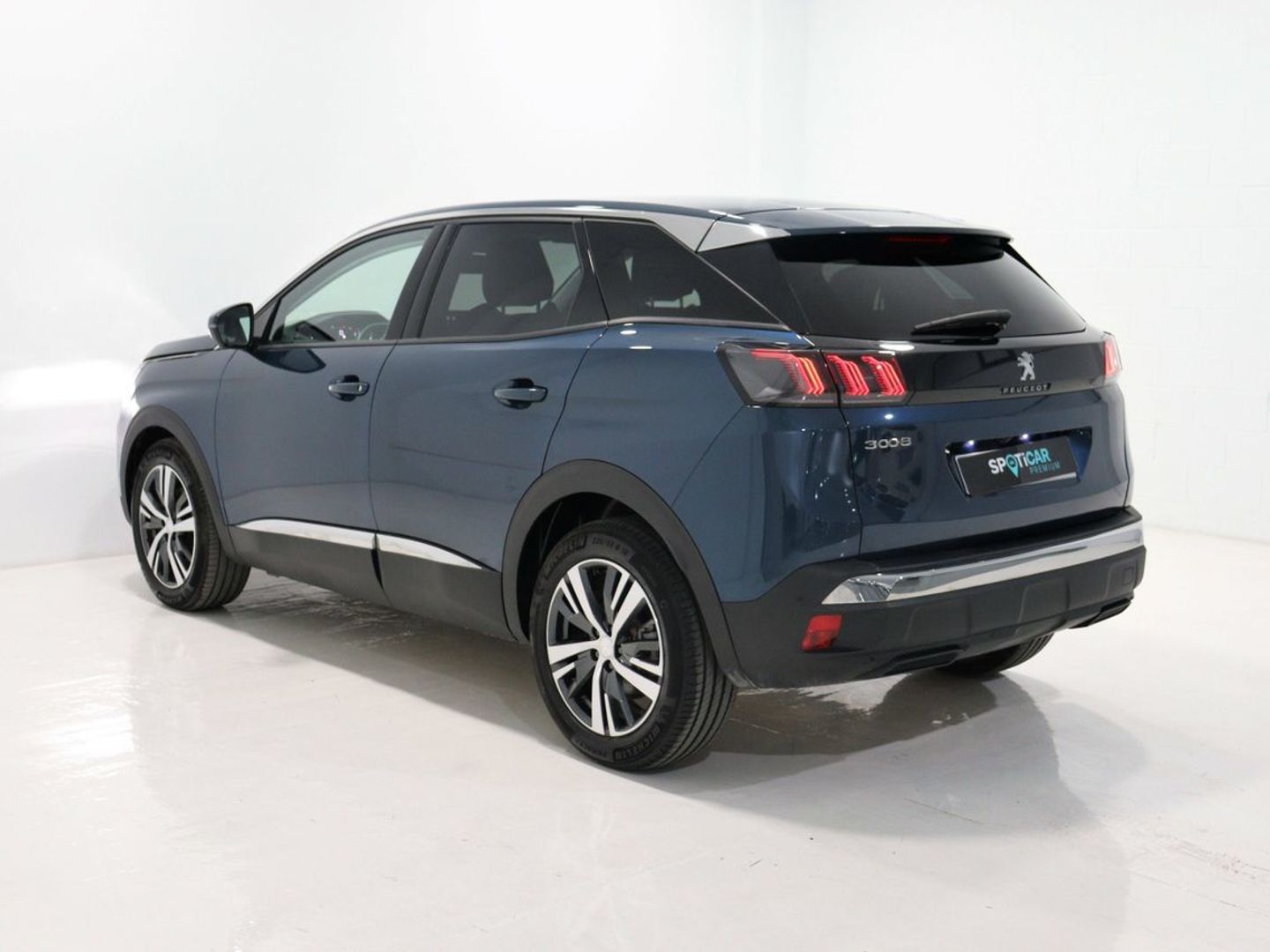 Peugeot 3008 PureTech 130 S&S Allure Pack EAT8 96 kW (130 CV)
