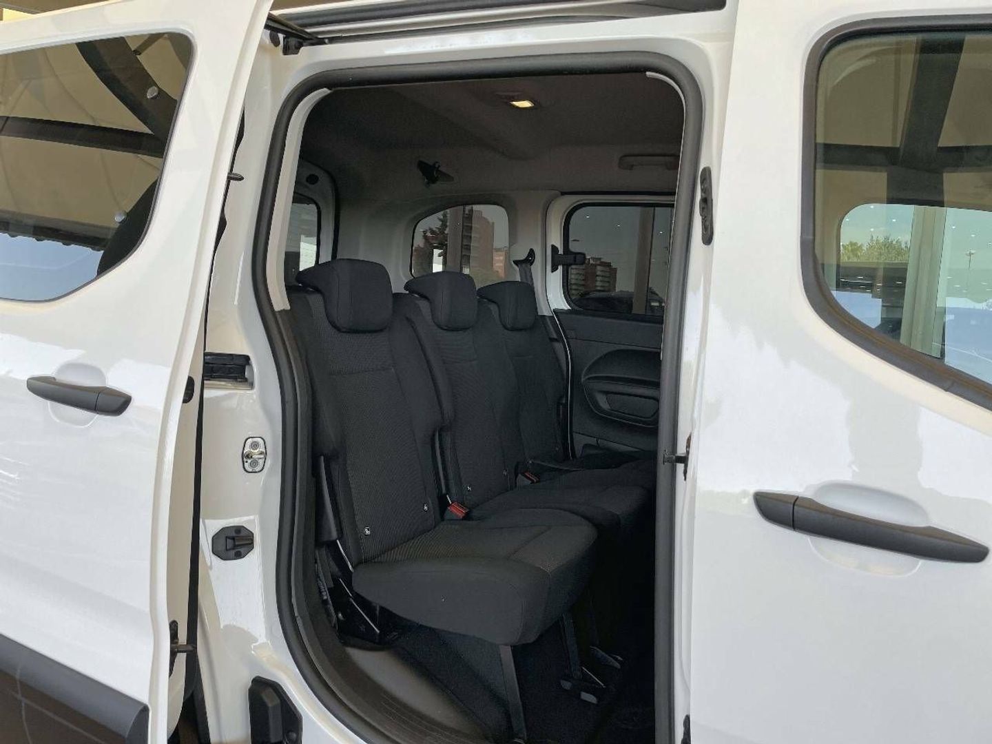 Peugeot Rifter BlueHDi 100 Active Pack Standard 73 kW (100 CV)