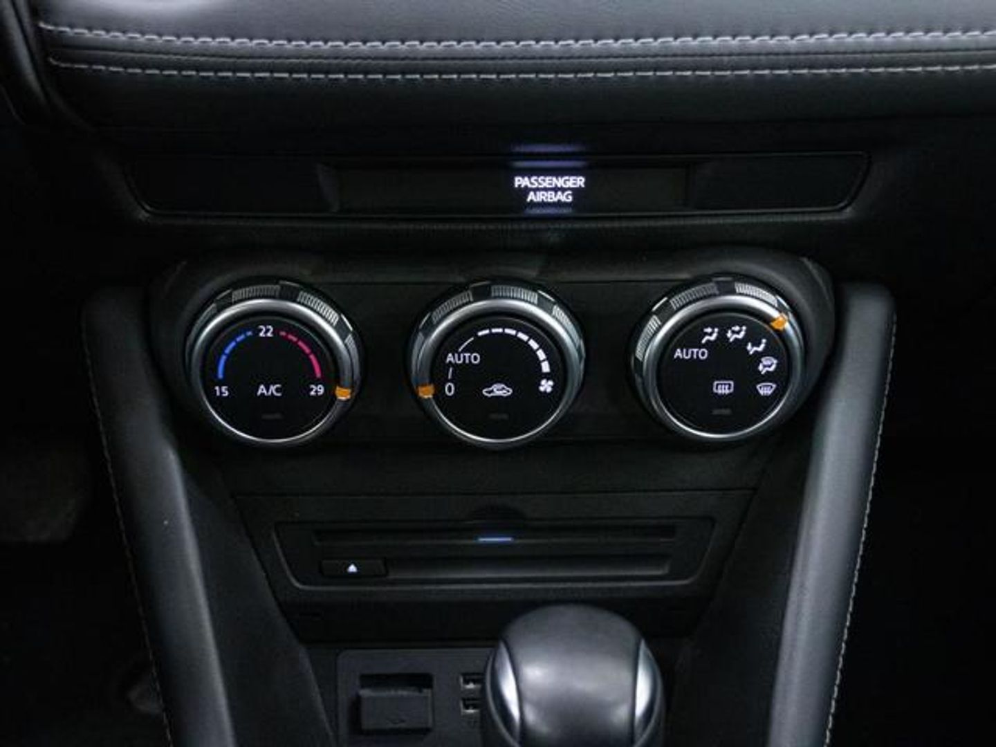 Mazda CX-3 2.0 G Zenith 2WD AT 89 kW (121 CV)