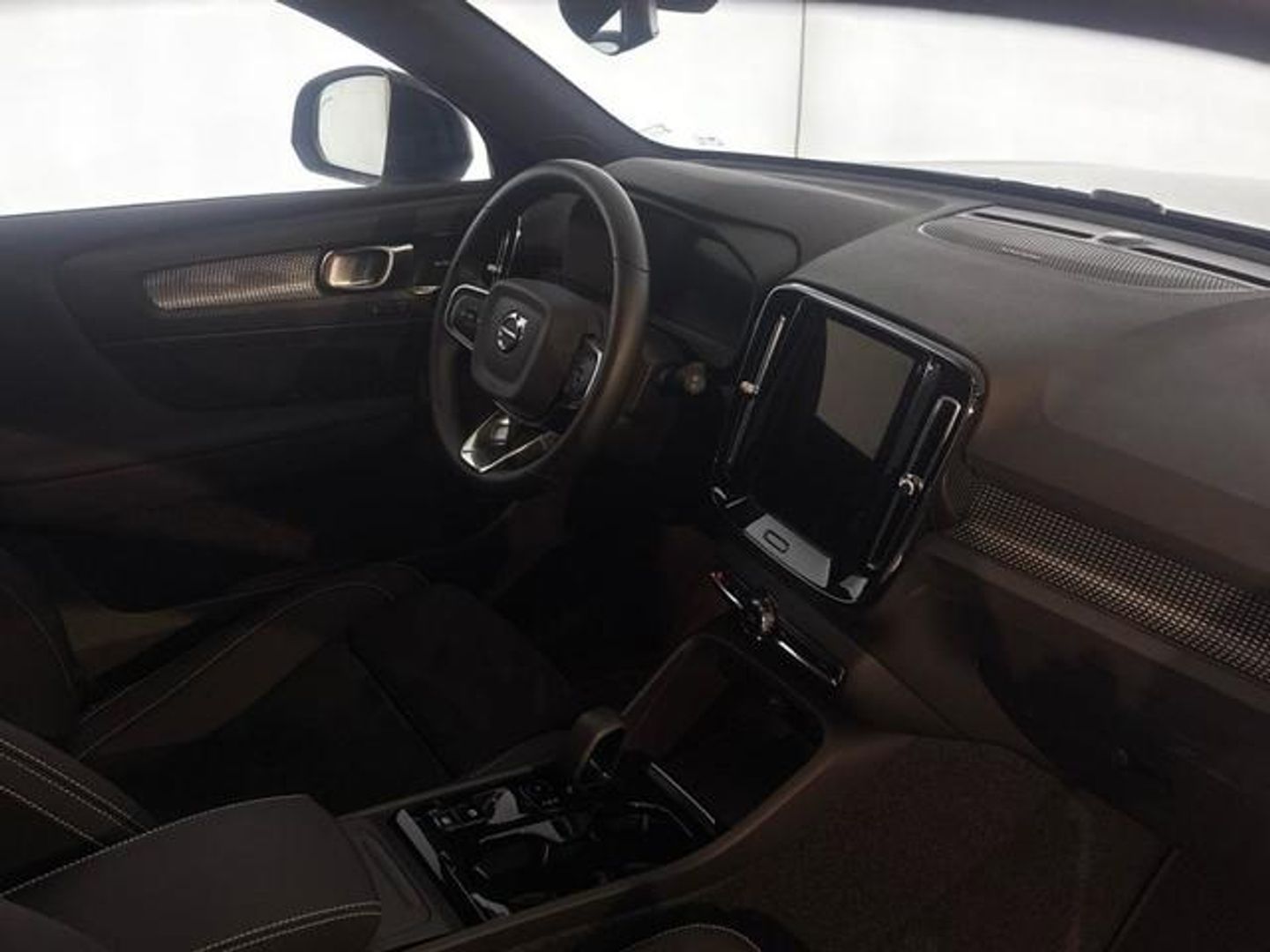 Volvo XC40 B3 G Plus Dark Auto 120 kW (163 CV)