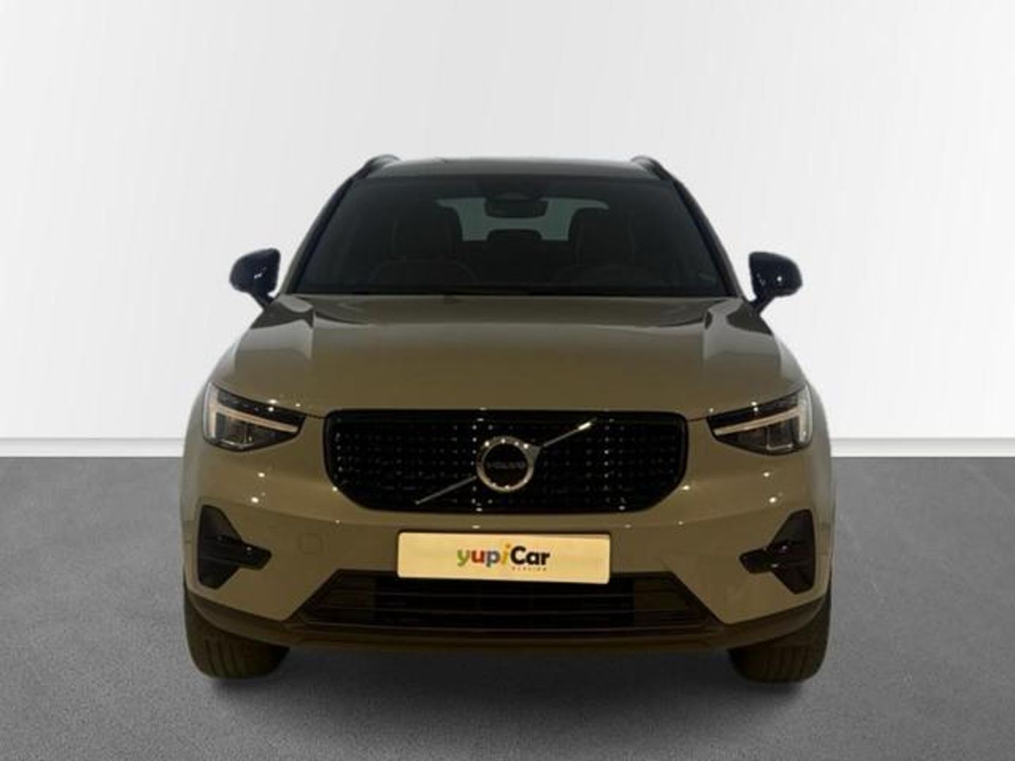 Volvo XC40 B3 G Plus Dark Auto 120 kW (163 CV)
