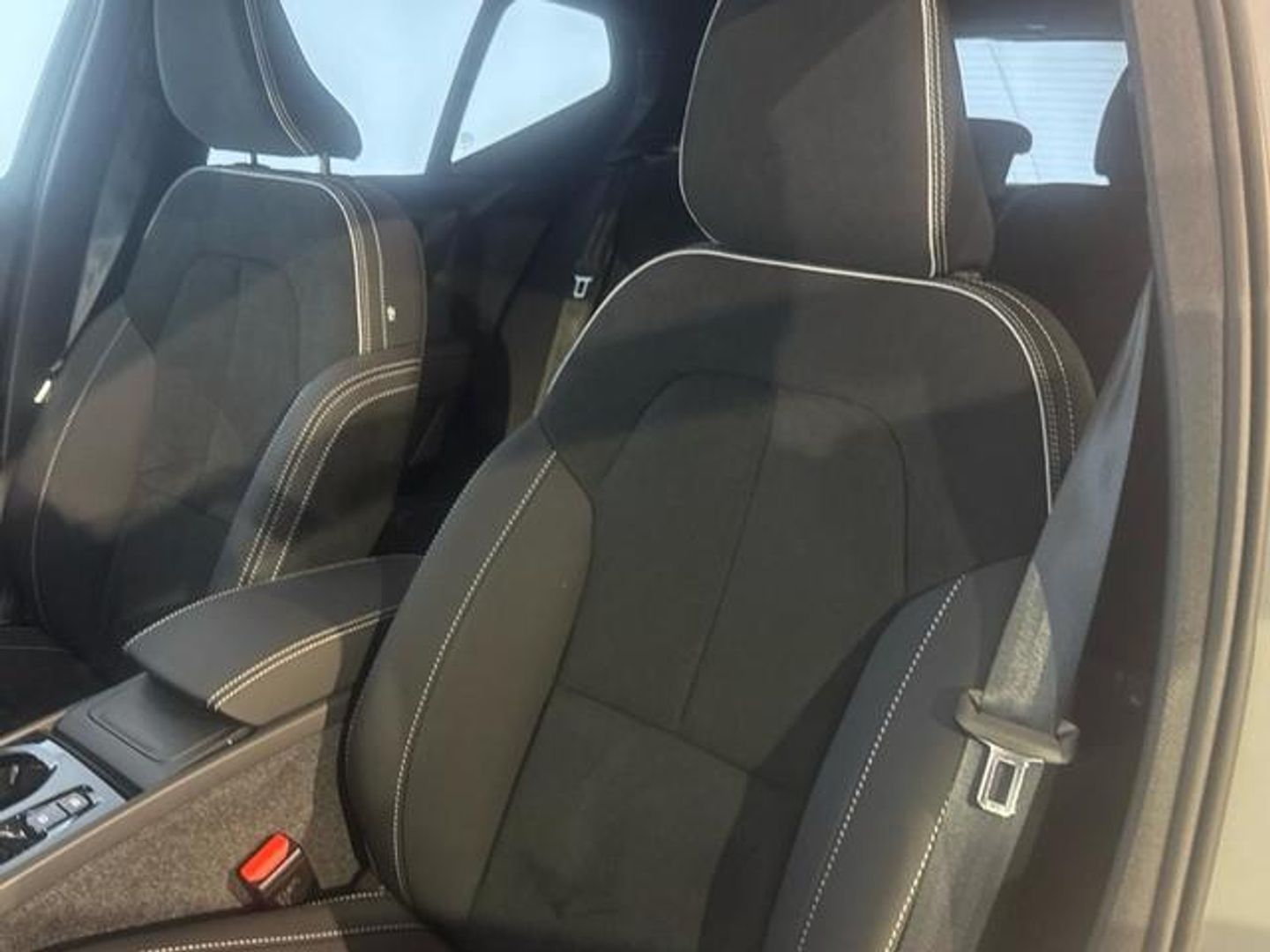 Volvo XC40 B3 G Plus Dark Auto 120 kW (163 CV)