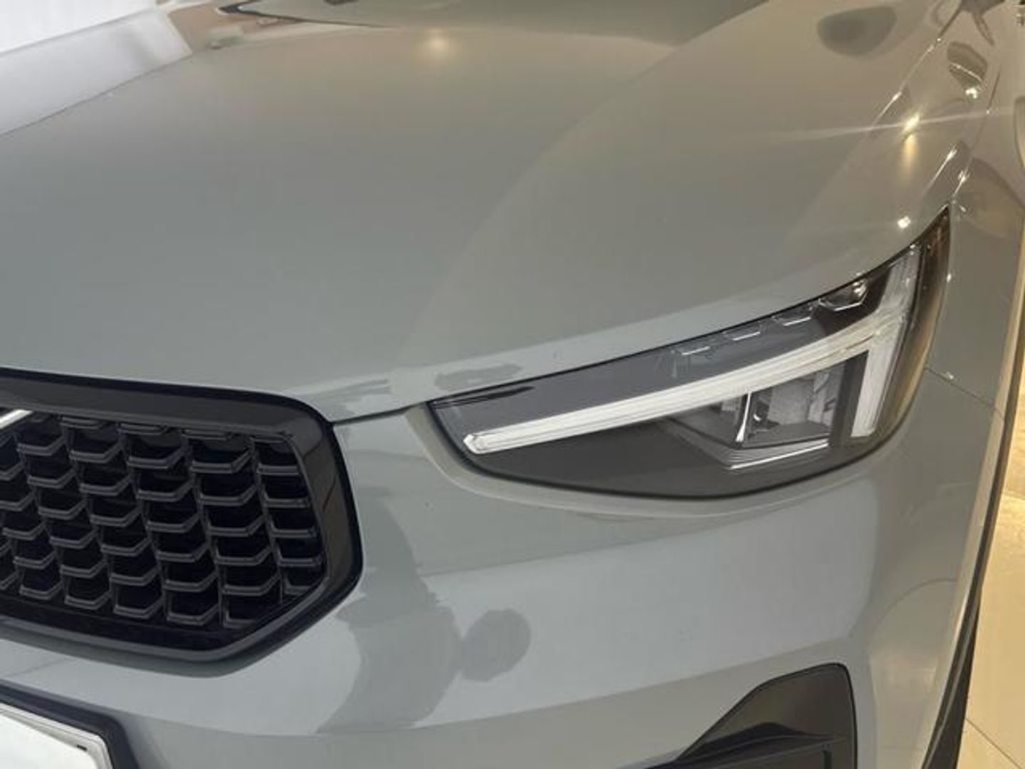 Volvo XC40 B3 G Plus Dark Auto 120 kW (163 CV)