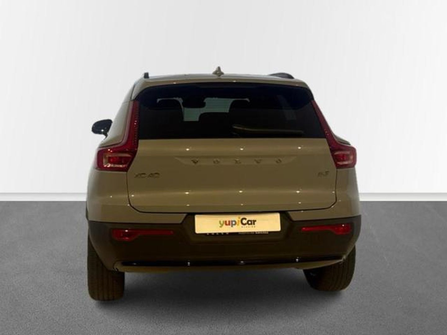 Volvo XC40 B3 G Plus Dark Auto 120 kW (163 CV)