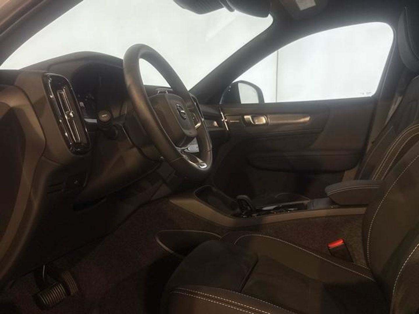 Volvo XC40 B3 G Plus Dark Auto 120 kW (163 CV)