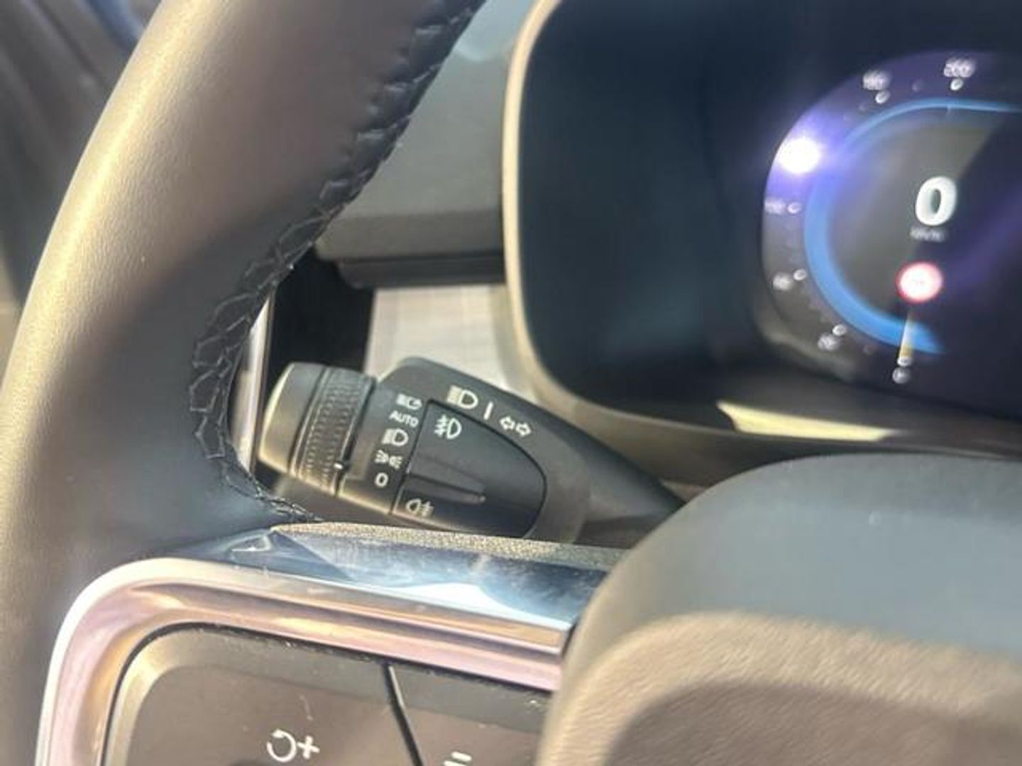 Volvo XC40 B3 G Core Auto 120 kW (163 CV)