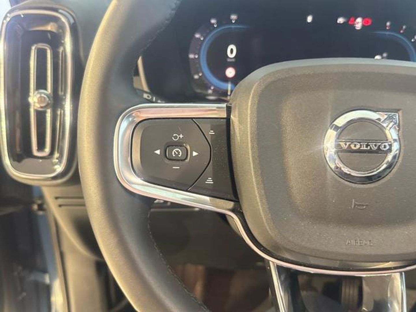 Volvo XC40 B3 G Core Auto 120 kW (163 CV)