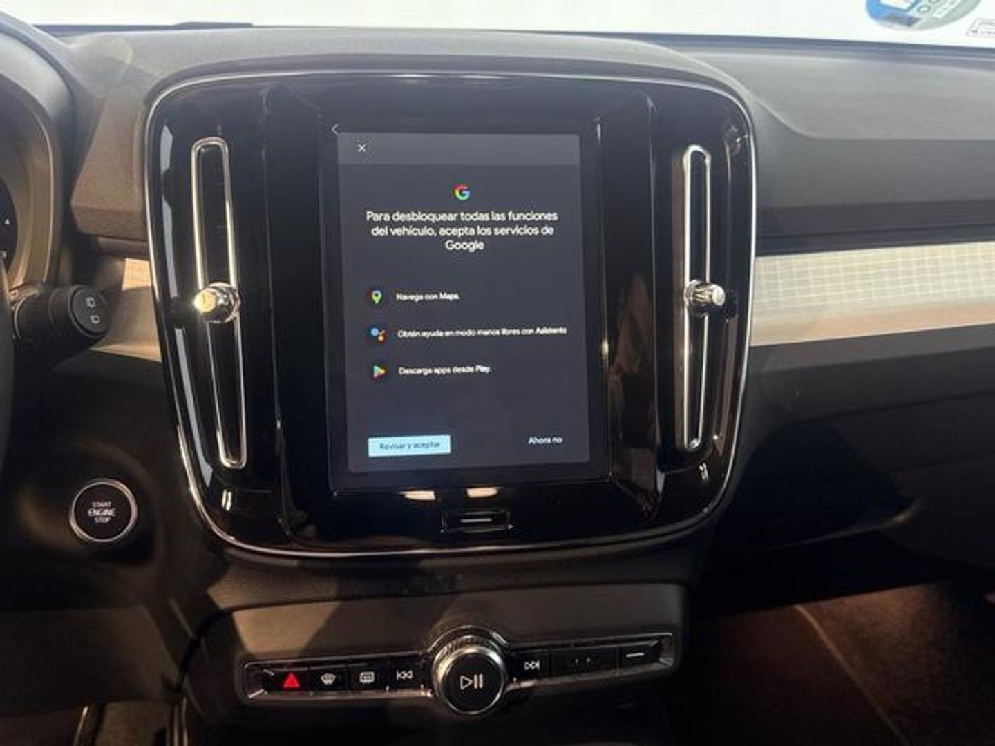 Volvo XC40 B3 G Core Auto 120 kW (163 CV)
