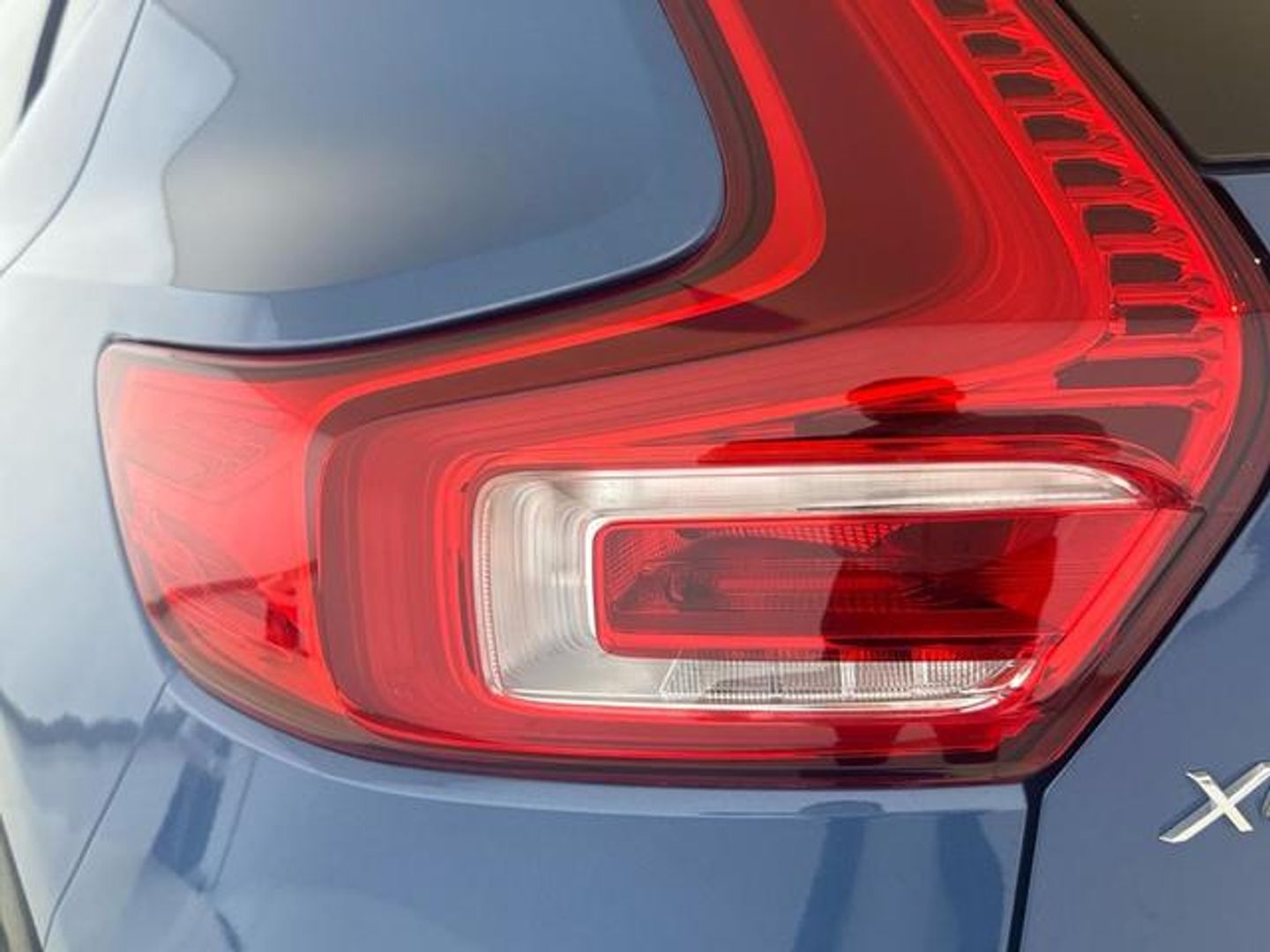 Volvo XC40 B3 G Core Auto 120 kW (163 CV)