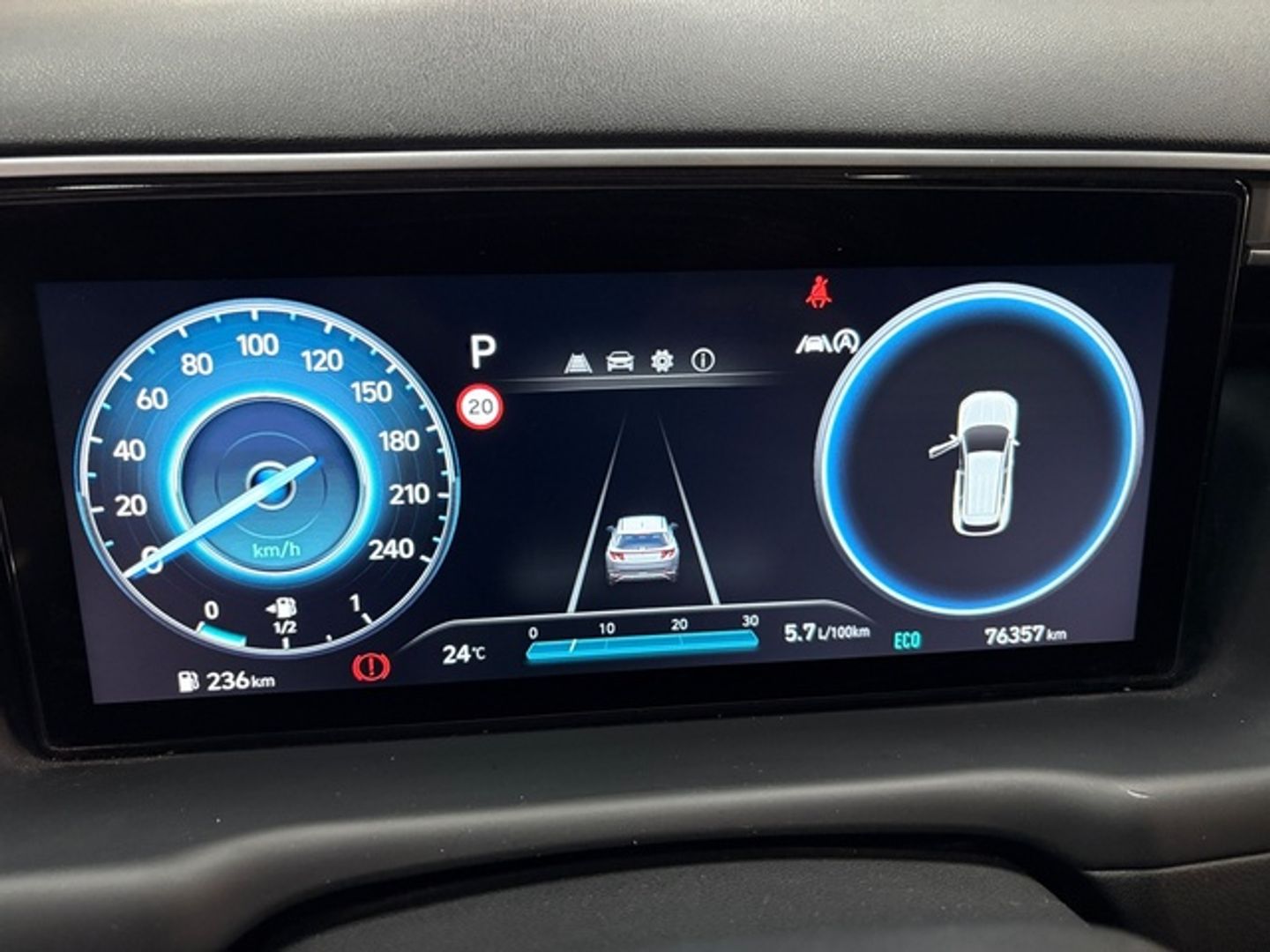 Hyundai Tucson 1.6 CRDI 48V Maxx Sky DCT 100 kW (136 CV)