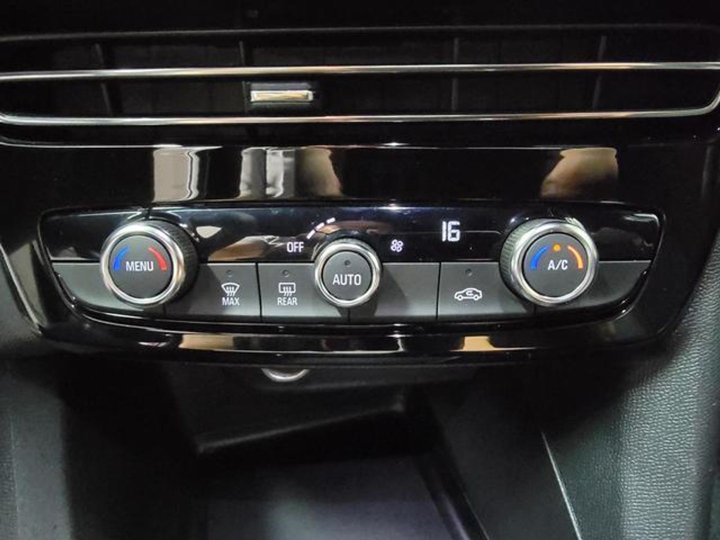 Opel Mokka 1.2 T Ultimate 100 kW (136 CV)