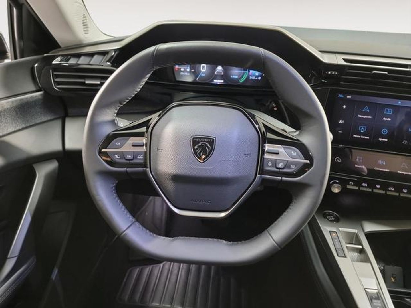 Peugeot 408 Allure Hybrid 145 eDCS6 107 kW (145 CV)