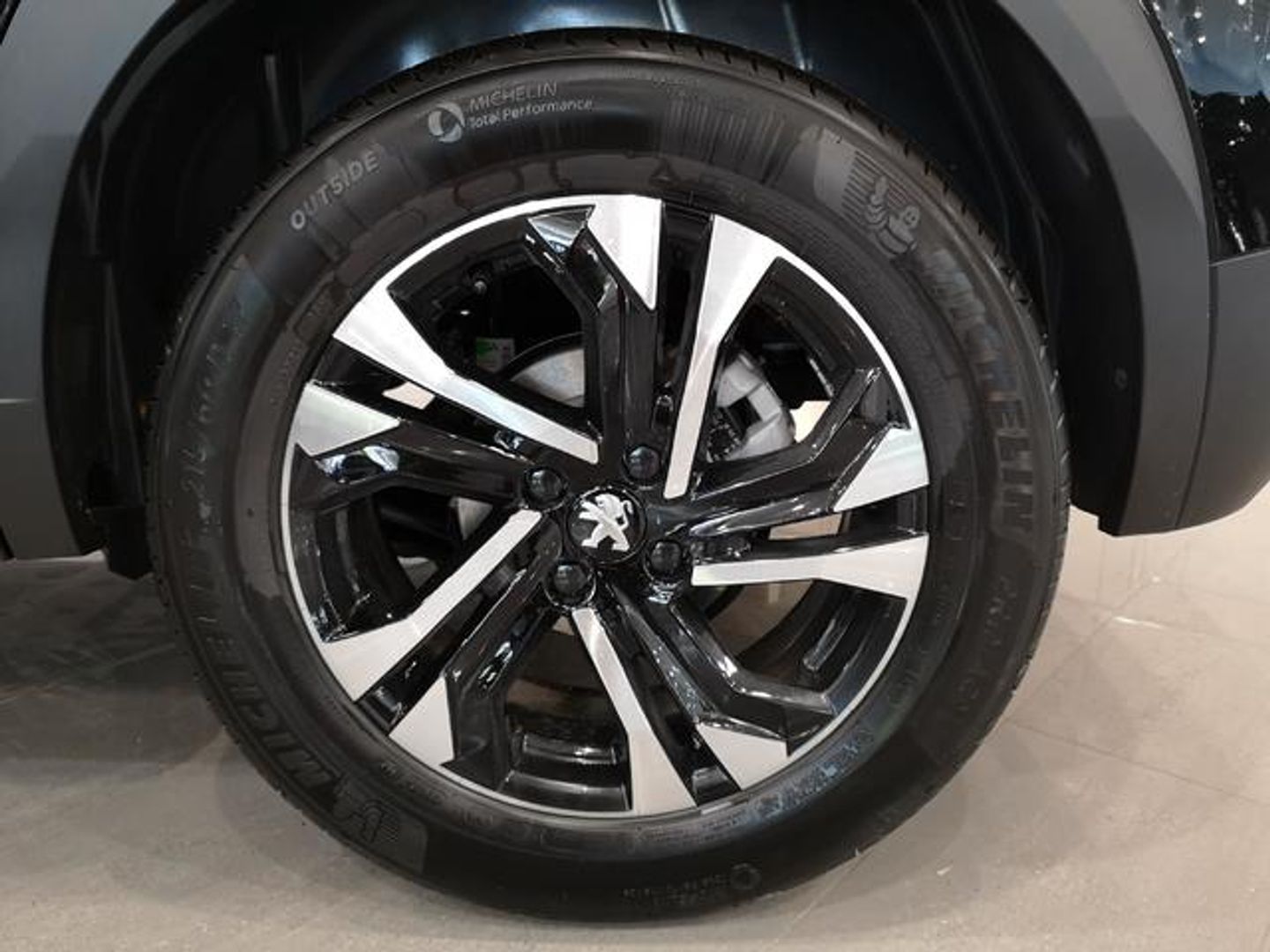 Peugeot 2008 BlueHDi 110 Allure Pack 81 kW (110 CV)