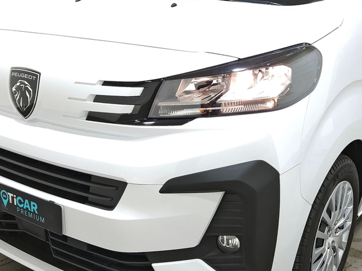 Peugeot Expert Furgon BlueHDi 120 S&S Standard 88 kW (120 CV)