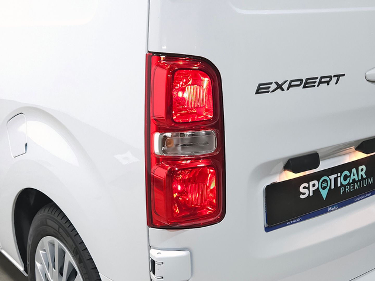 Peugeot Expert Furgon BlueHDi 120 S&S Standard 88 kW (120 CV)