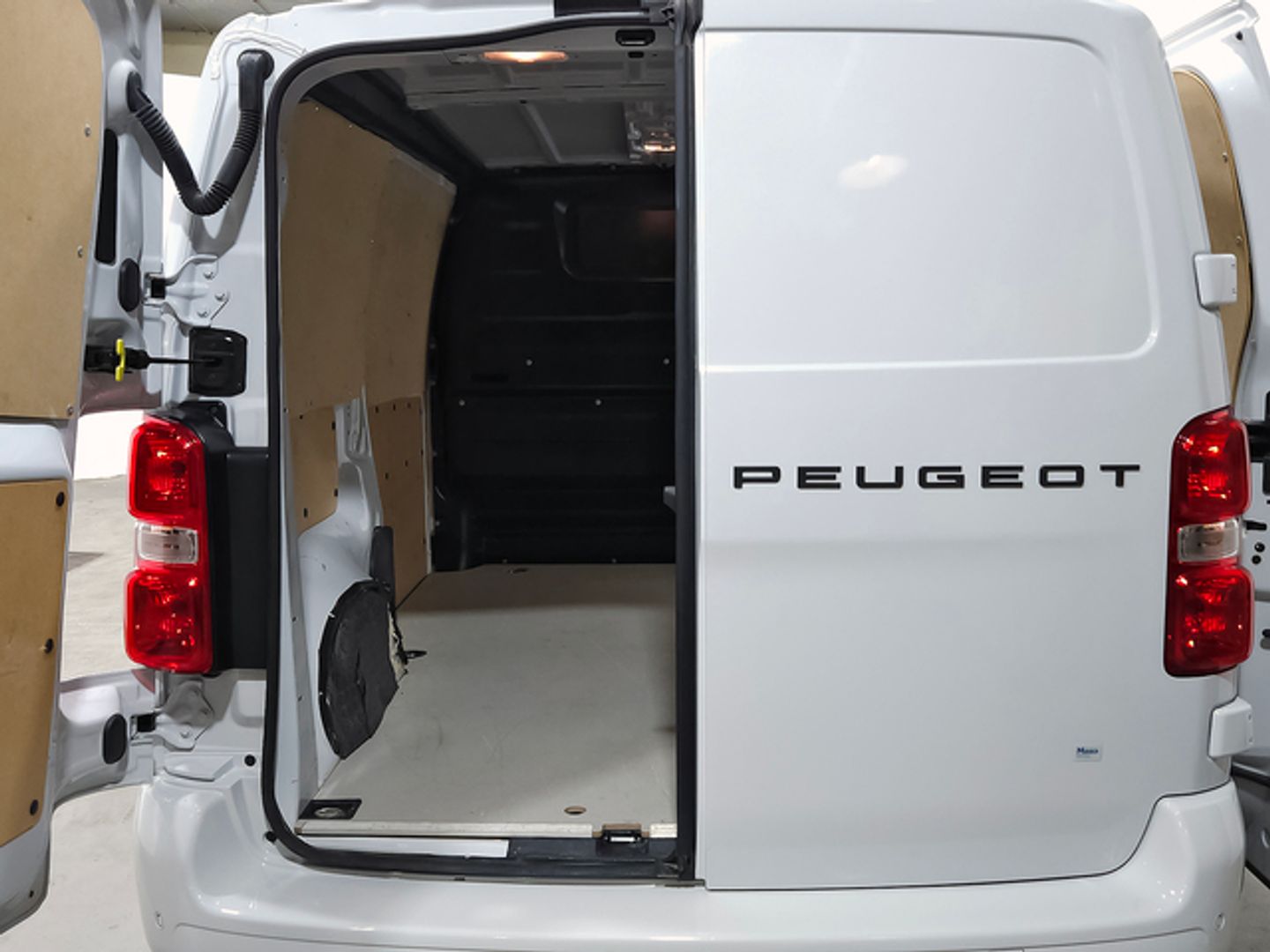 Peugeot Expert Furgon BlueHDi 120 S&S Standard 88 kW (120 CV)